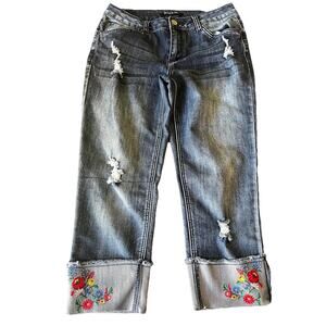 Baccini Women’s Jeans 8P Petite Distressed Embroidered Floral Boho Denim Cuffed